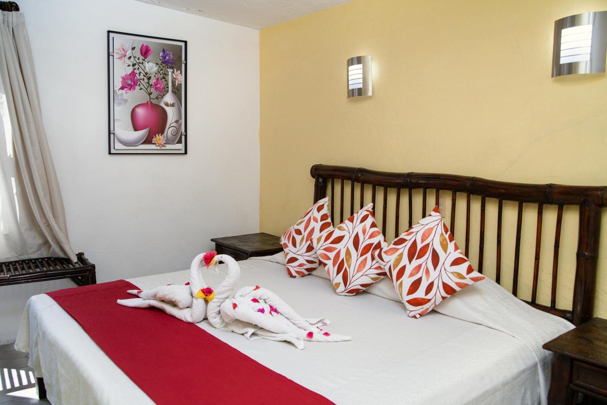 Hotel Zihua Caracol Сиуатанехо Екстериор снимка